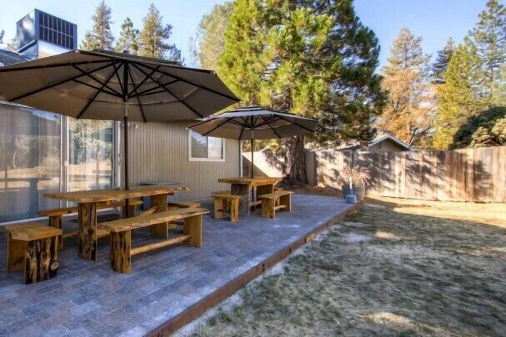 Photo of Outdoor in Oakhurst