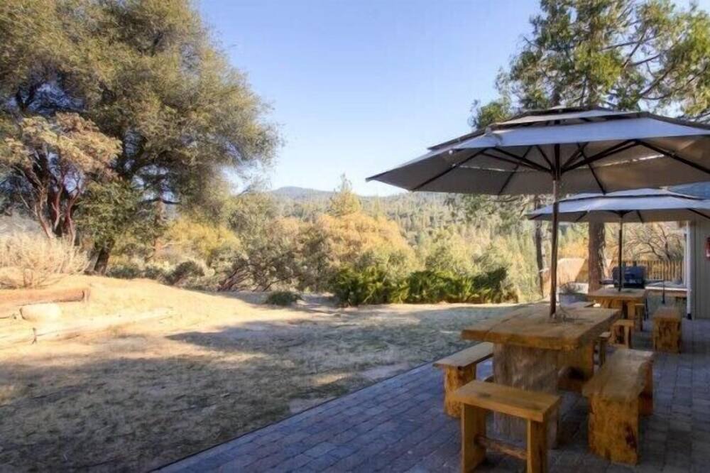 Photo of Outdoor in Oakhurst