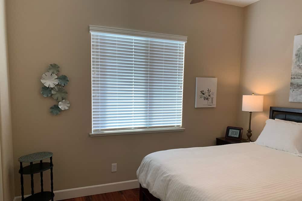 Photo of Bedroom in Sparks