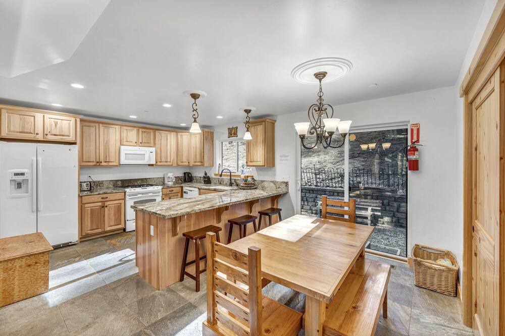 Photo of Kitchen in Country Club Estates