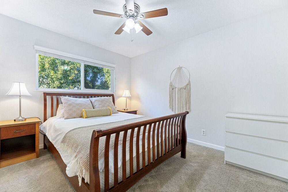 Photo of Bedroom in Raisin