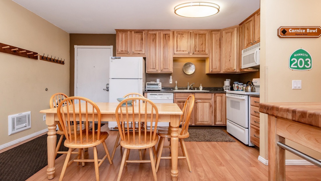 Photo of Kitchen in Mammoth Lakes