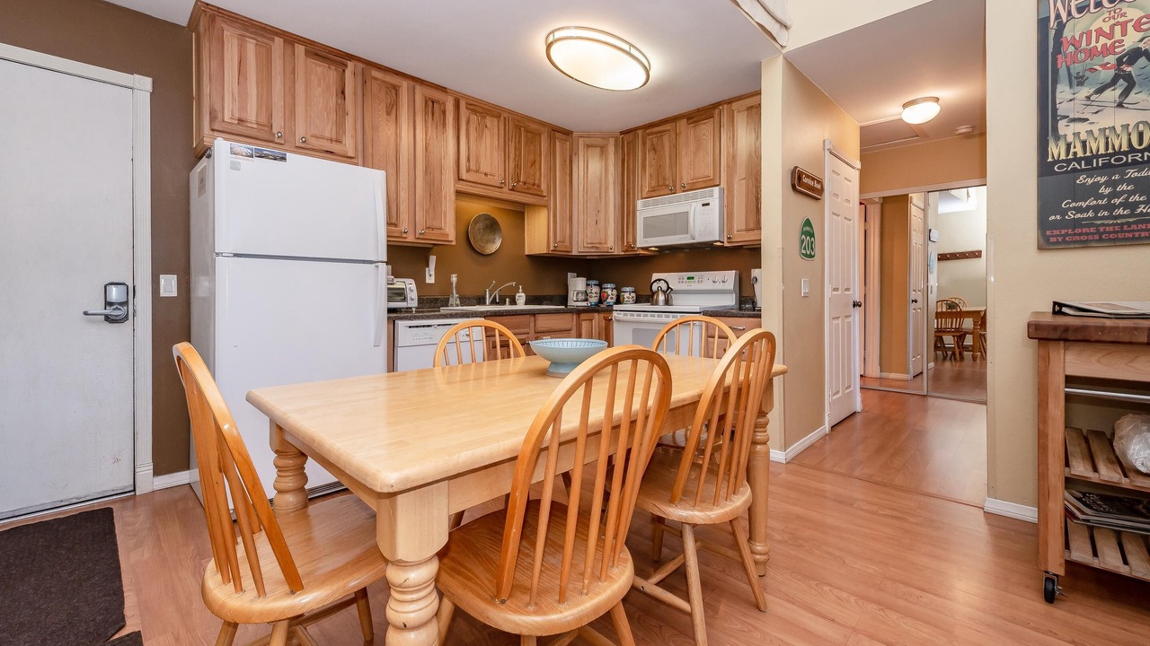 Photo of Kitchen in Mammoth Lakes