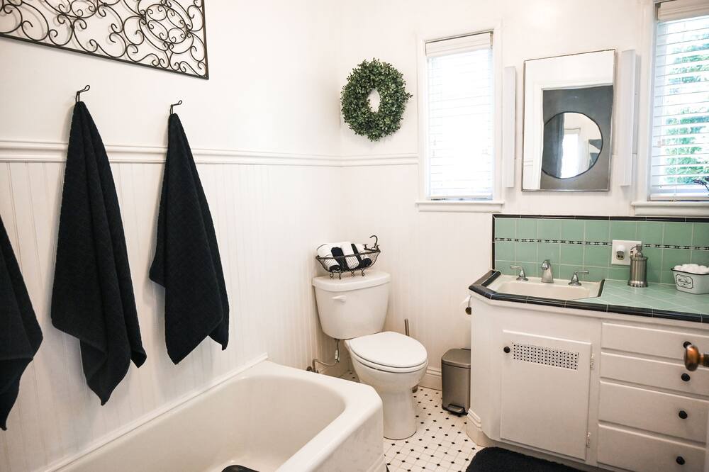 Photo of Bathroom in Visalia