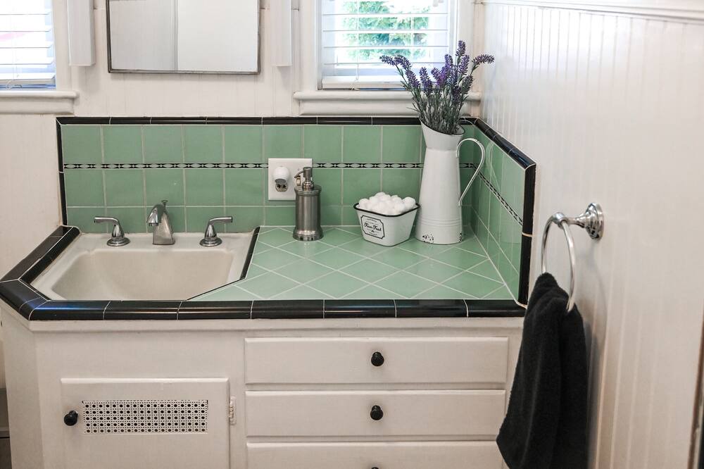 Photo of Bathroom in Visalia