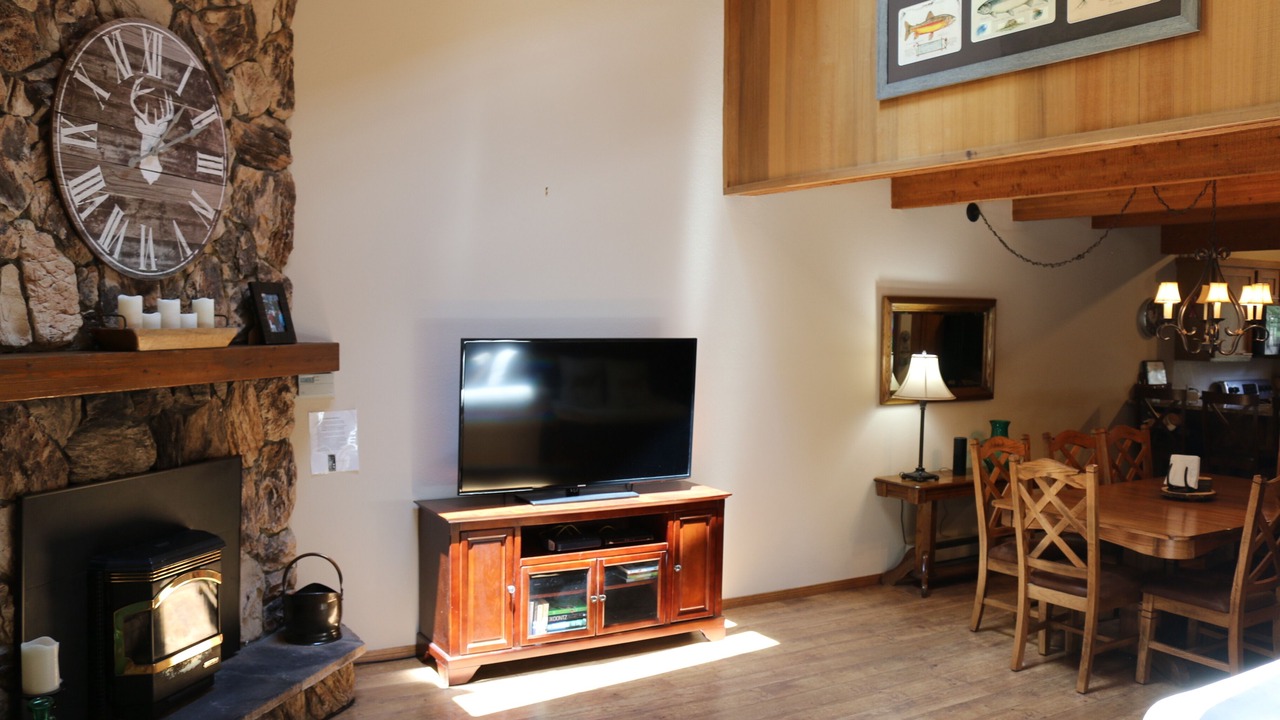 Photo of Livingroom in Mammoth Lakes
