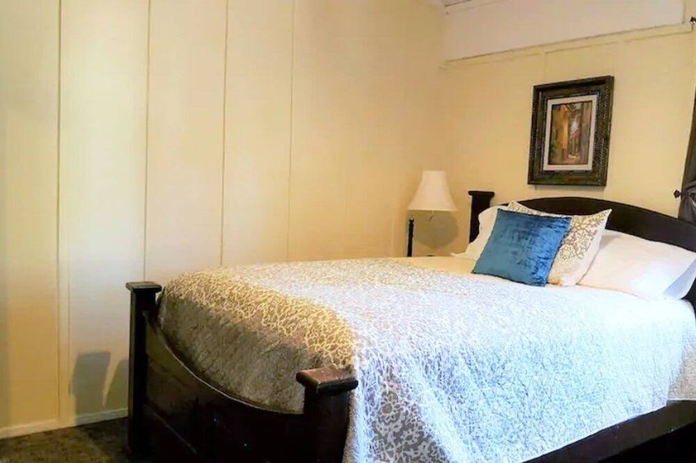 Photo of Bedroom in June Lake