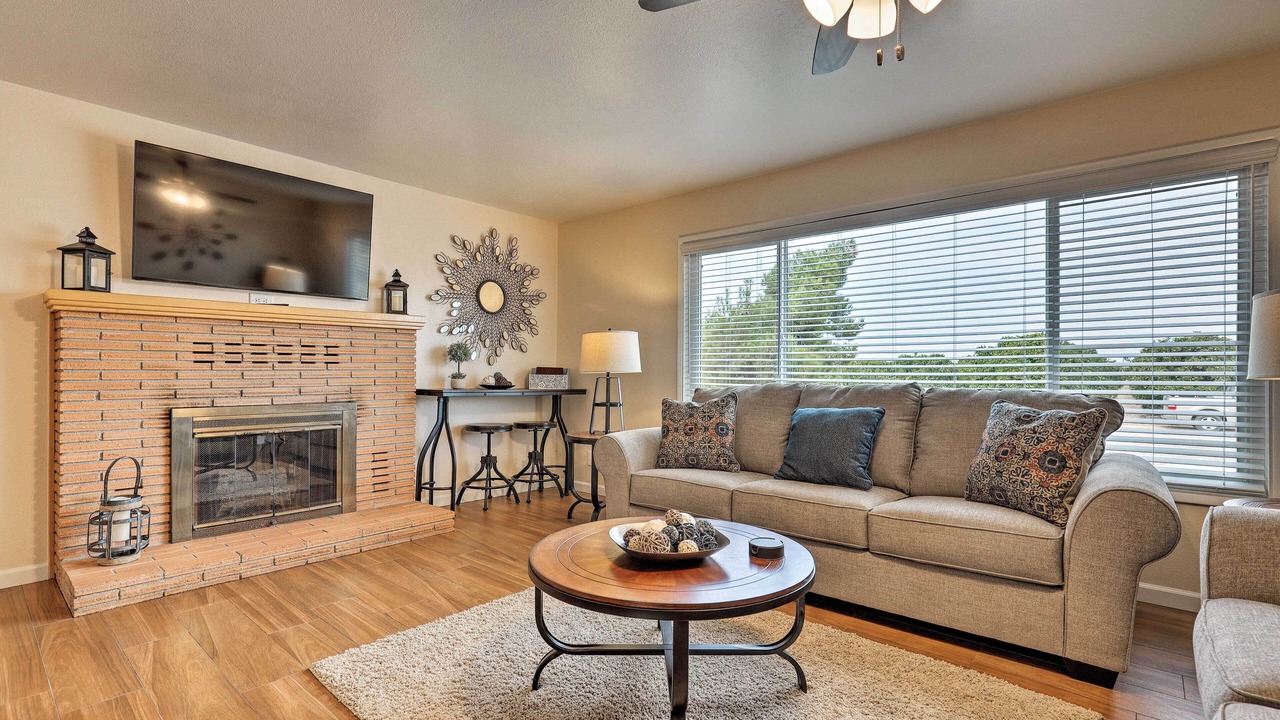 Photo of Livingroom in Exeter