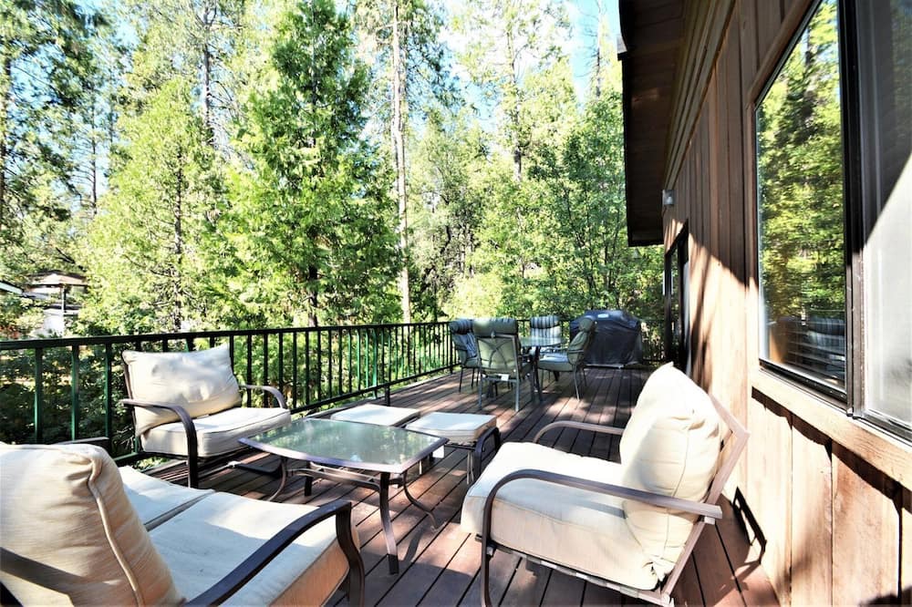 Photo of Patio Balcony in Bass Lake