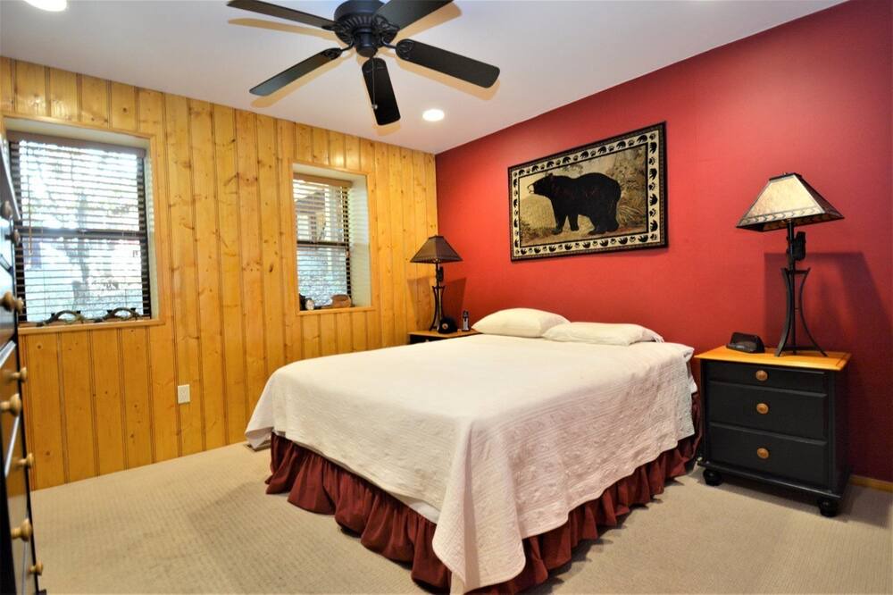 Photo of Bedroom in Bass Lake