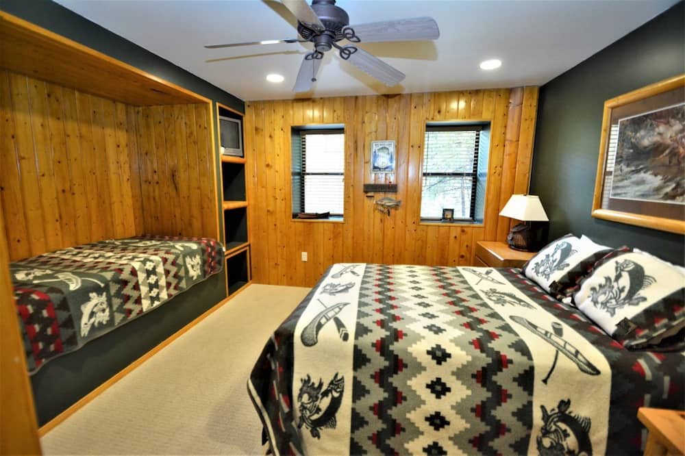 Photo of Bedroom in Bass Lake