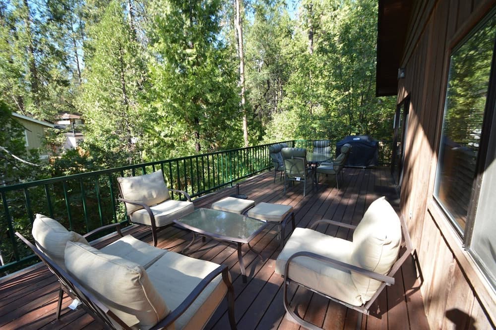 Photo of Patio Balcony in Bass Lake