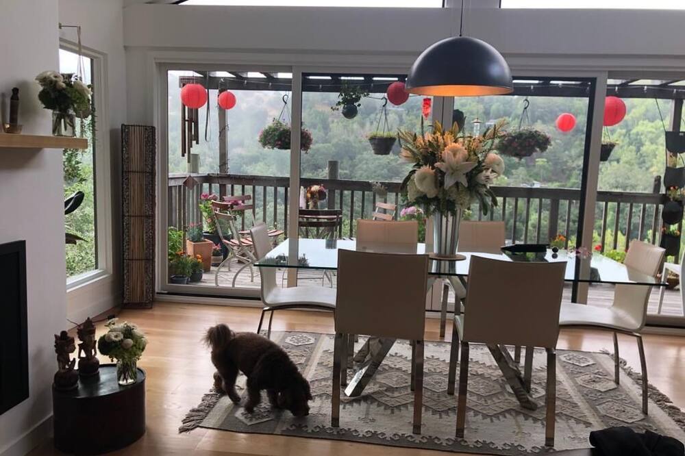 Photo of Livingroom in Fairfax