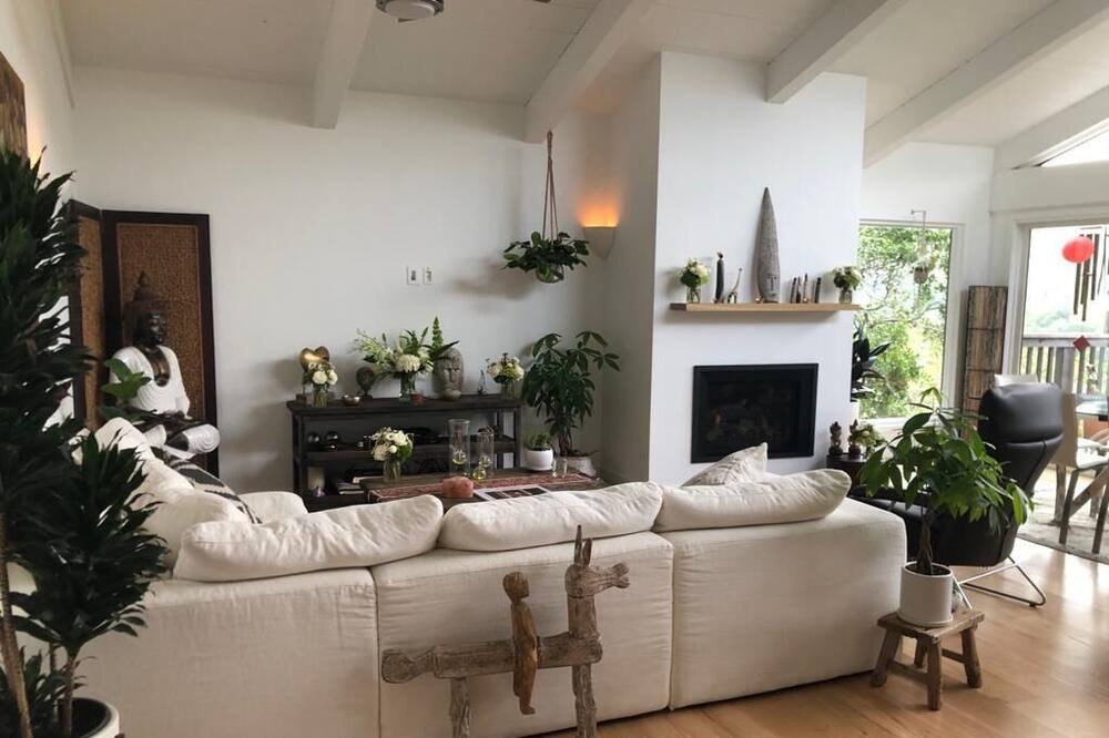 Photo of Livingroom in Fairfax