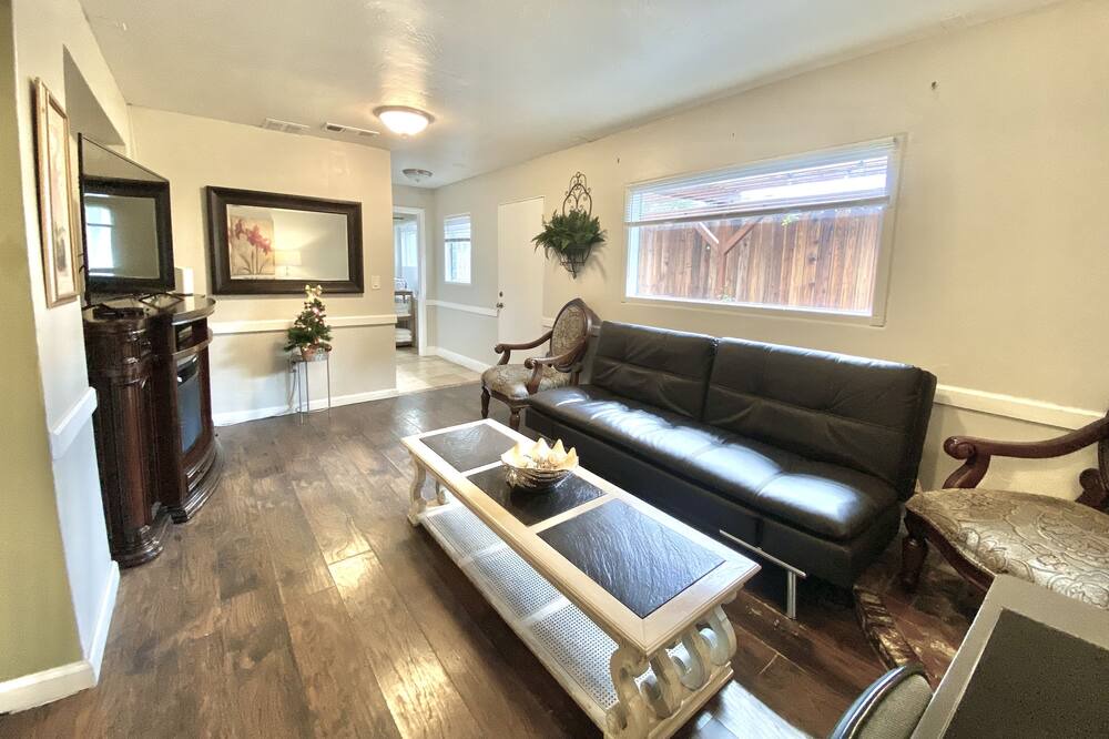 Photo of Livingroom in Southeast Carmel