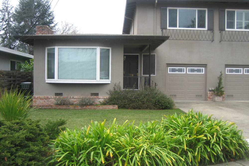 Photo of Outdoor in Downtown Burlingame