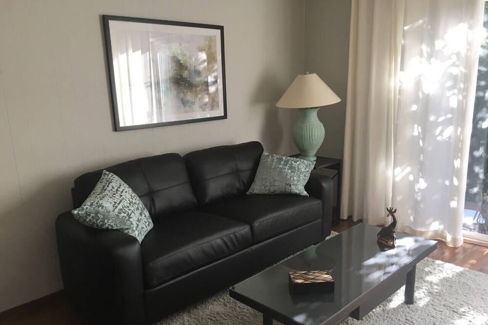 Photo of Livingroom in Downtown Burlingame