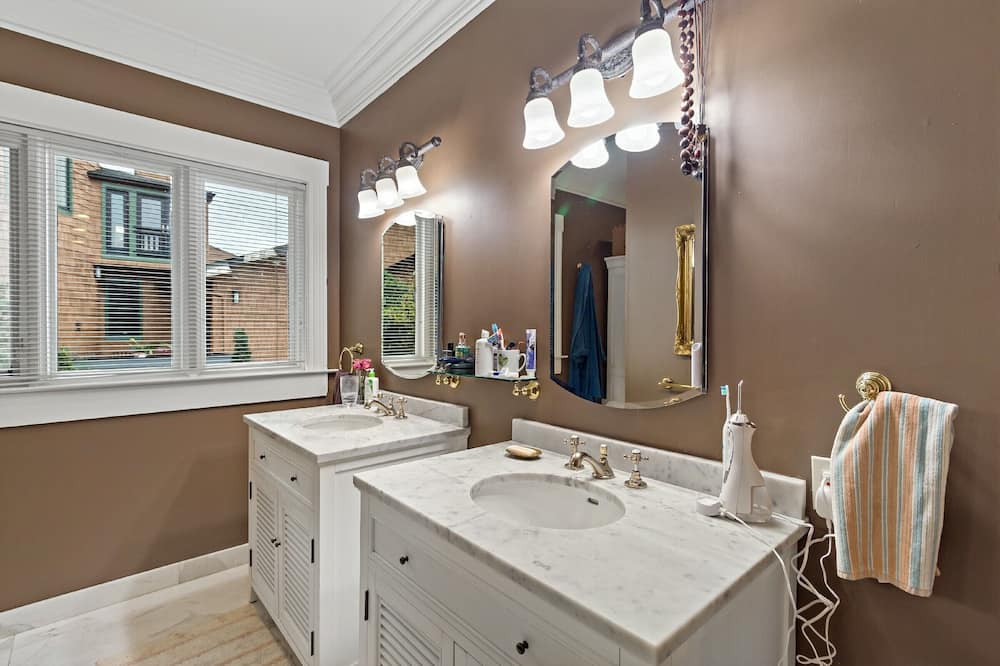 Photo of Bathroom in Oakland