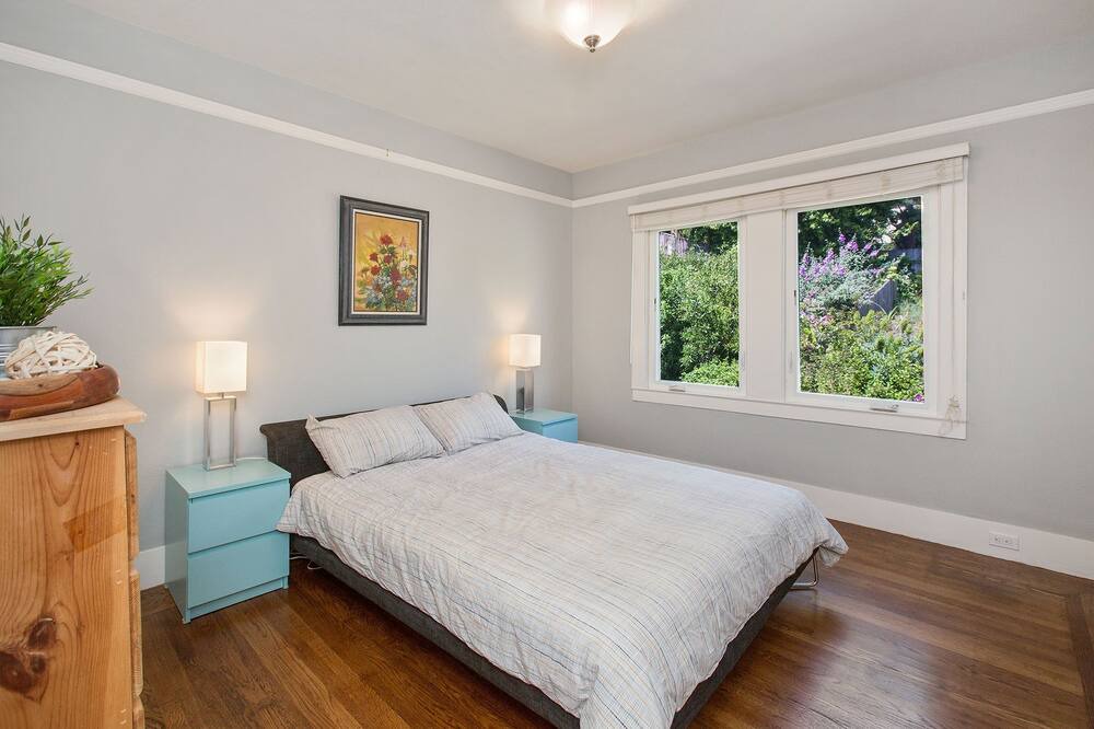 Photo of Bedroom in Noe Valley