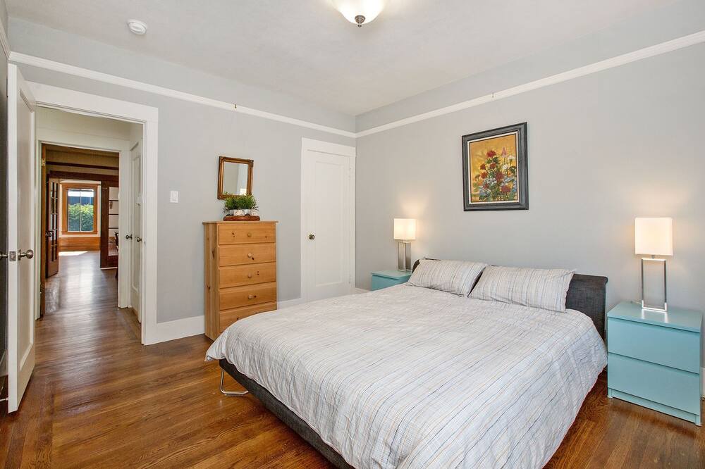 Photo of Bedroom in Noe Valley
