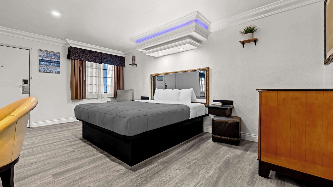Photo of Bedroom in Santa Ana