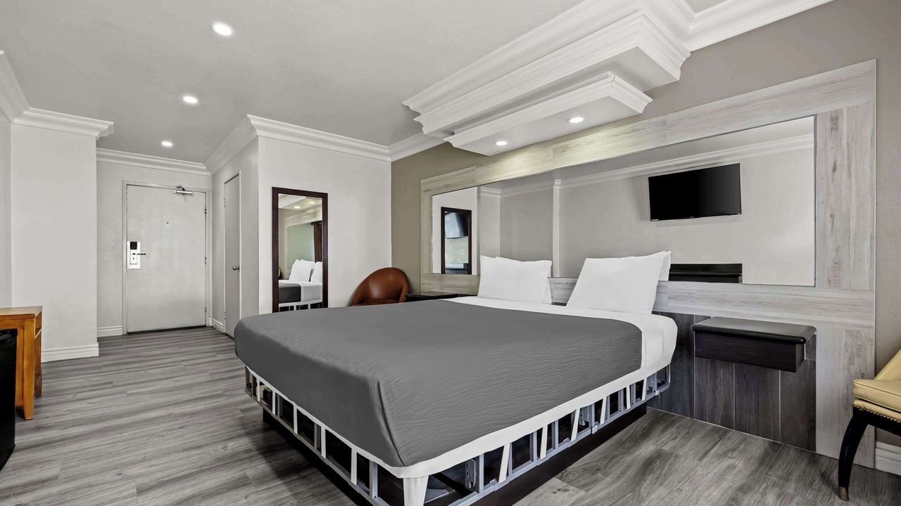 Photo of Bedroom in Santa Ana