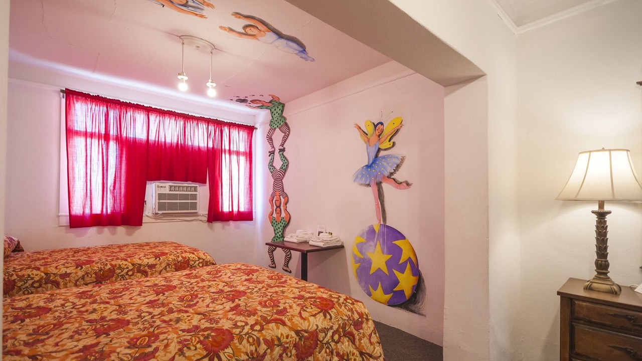 Photo of Bedroom in Death Valley Junction