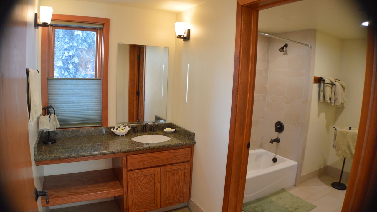 Photo of Bathroom in Kaweah