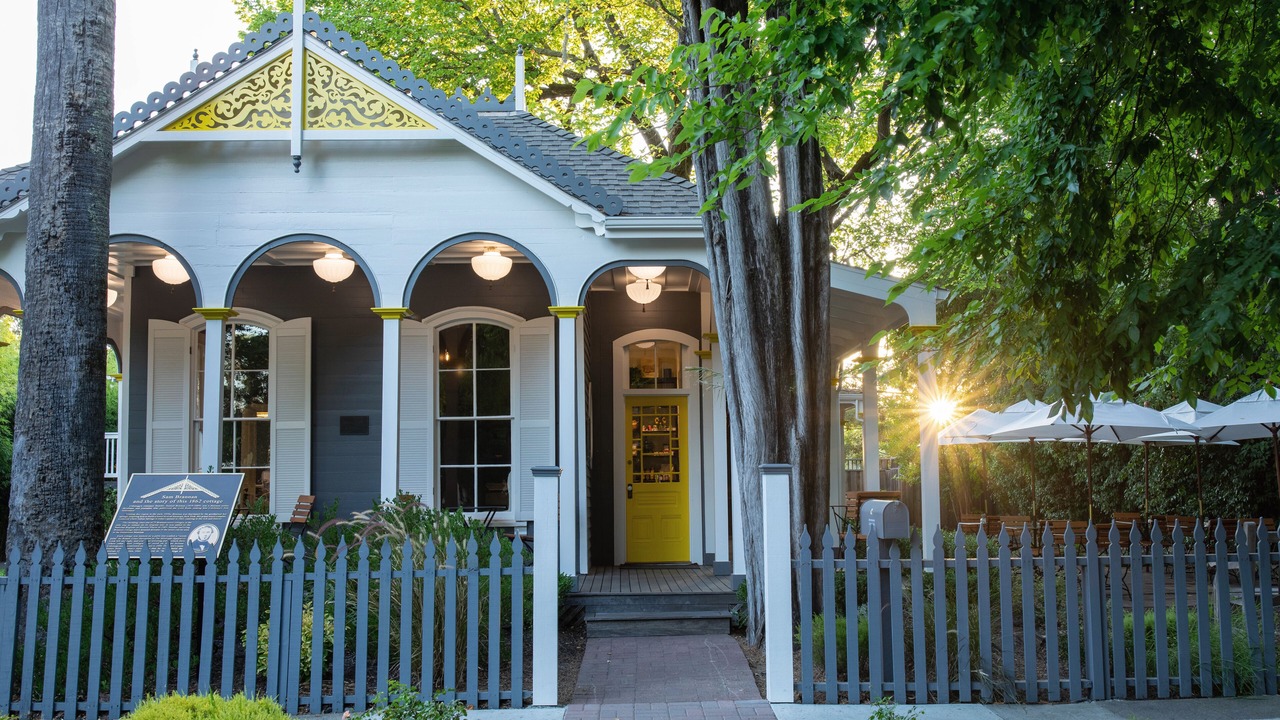 Photo of Buildings in Calistoga