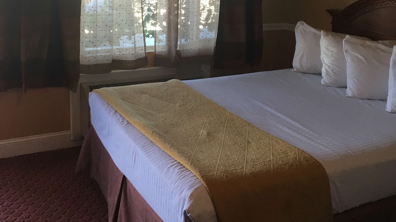 Photo of Bedroom in Hawthorne
