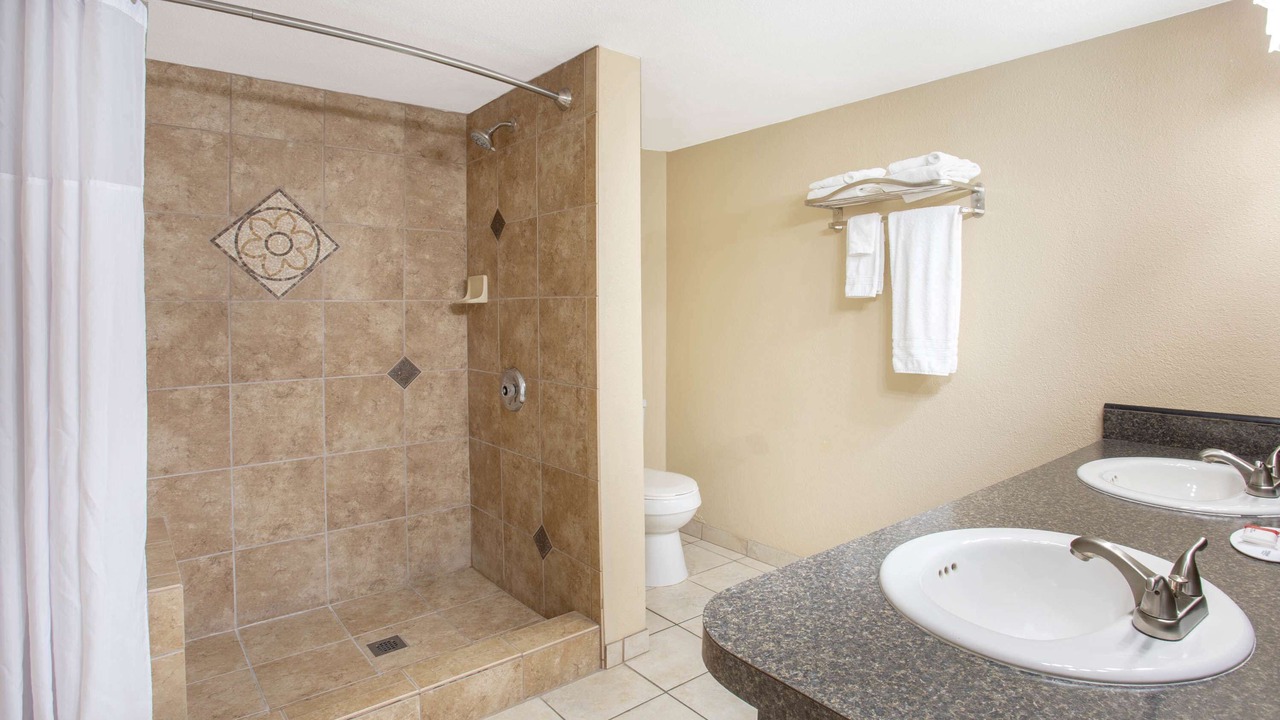 Photo of Bathroom in Hawthorne