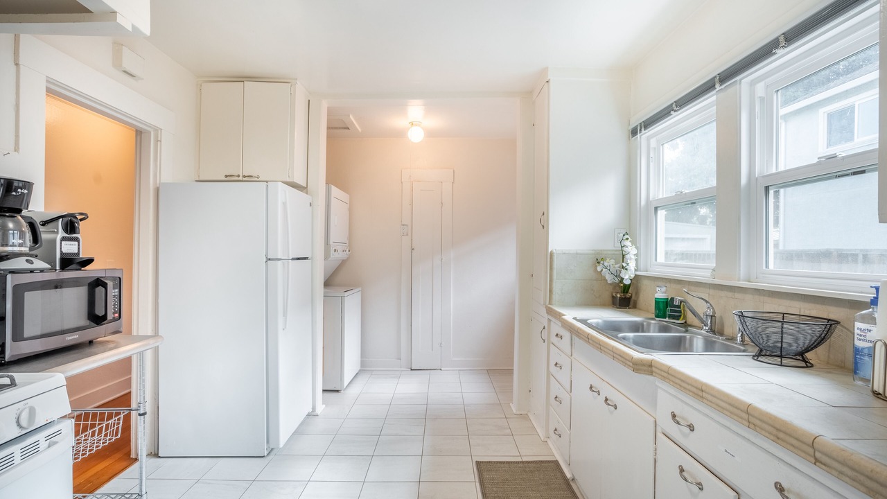 Photo of Kitchen in College Terrace