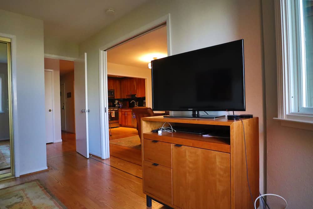 Photo of Bedroom in Noe Valley