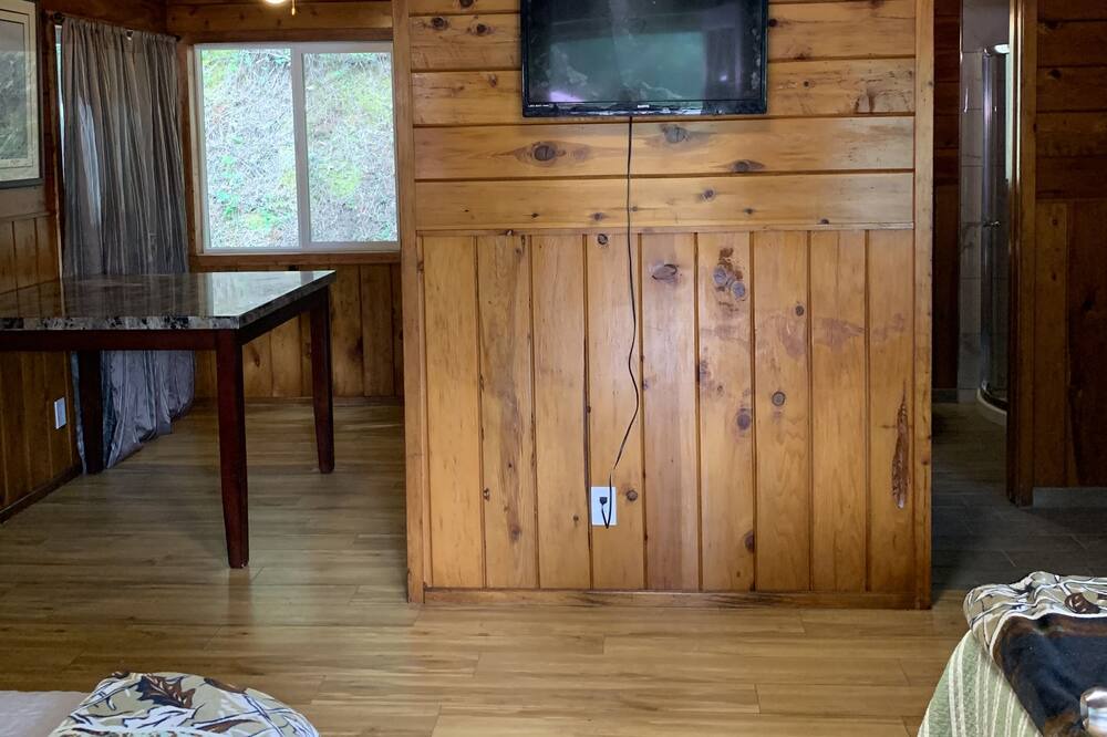 Photo of Bedroom in Cedar Ridge