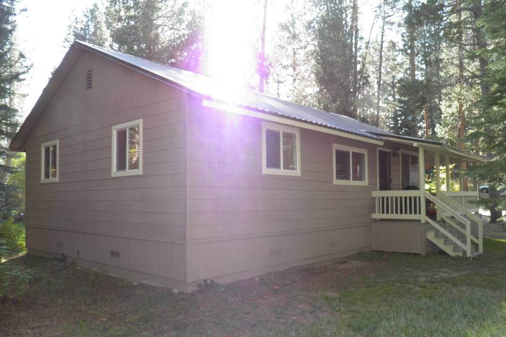 Photo of Outdoor in Black Bart