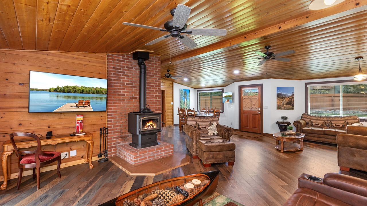 Photo of Livingroom in Three Rivers