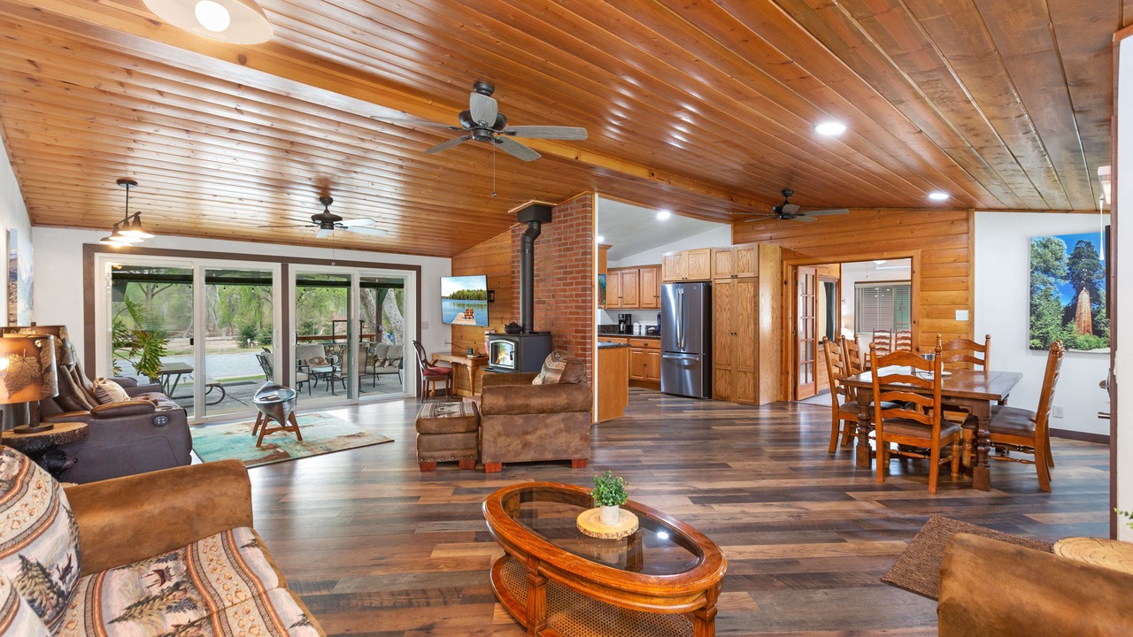 Photo of Livingroom in Three Rivers