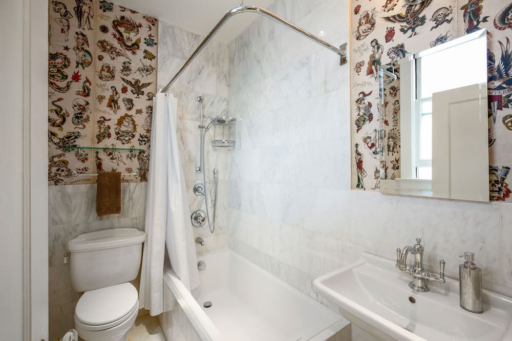 Photo of Bathroom in Pacific Heights