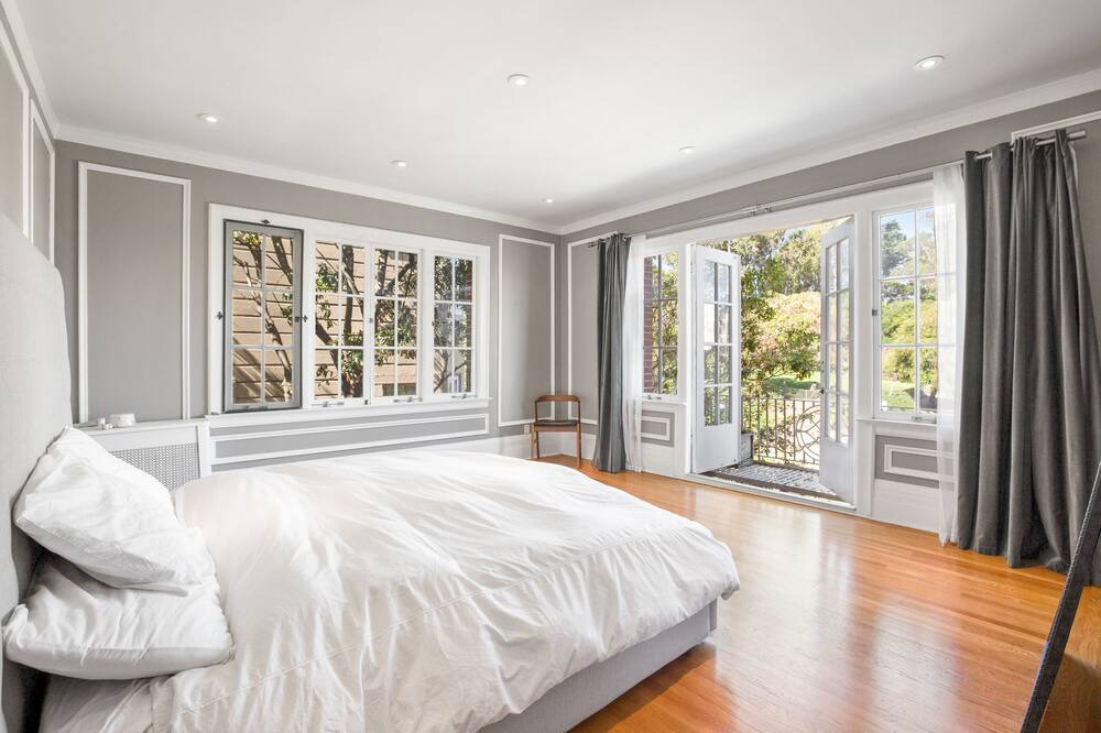Photo of Bedroom in Pacific Heights