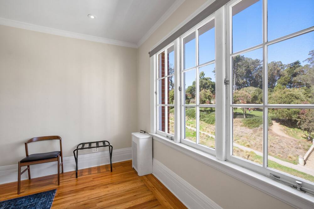 Photo of Bedroom in Pacific Heights