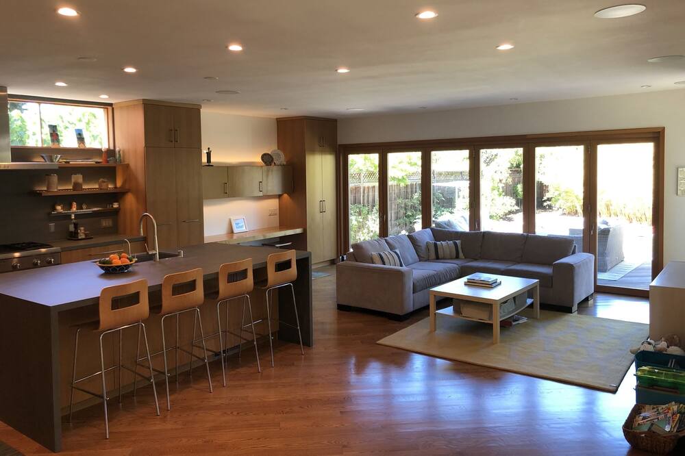 Photo of Bedroom in Menlo Park