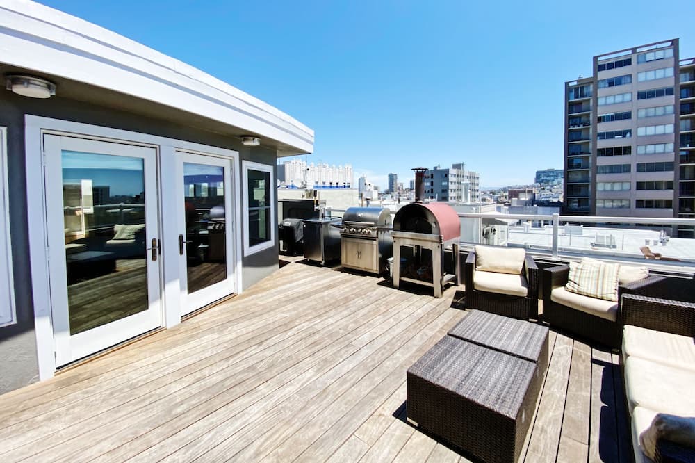 Photo of Others in Pacific Heights