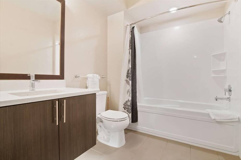 Photo of Bathroom in Shoreline West