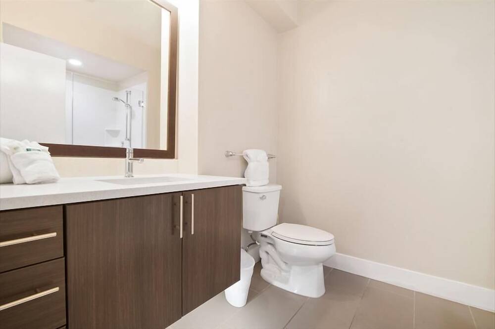 Photo of Bathroom in Shoreline West