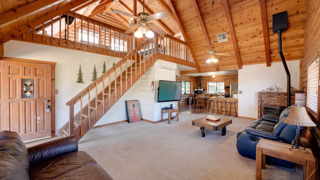 Photo of Livingroom in Bodfish