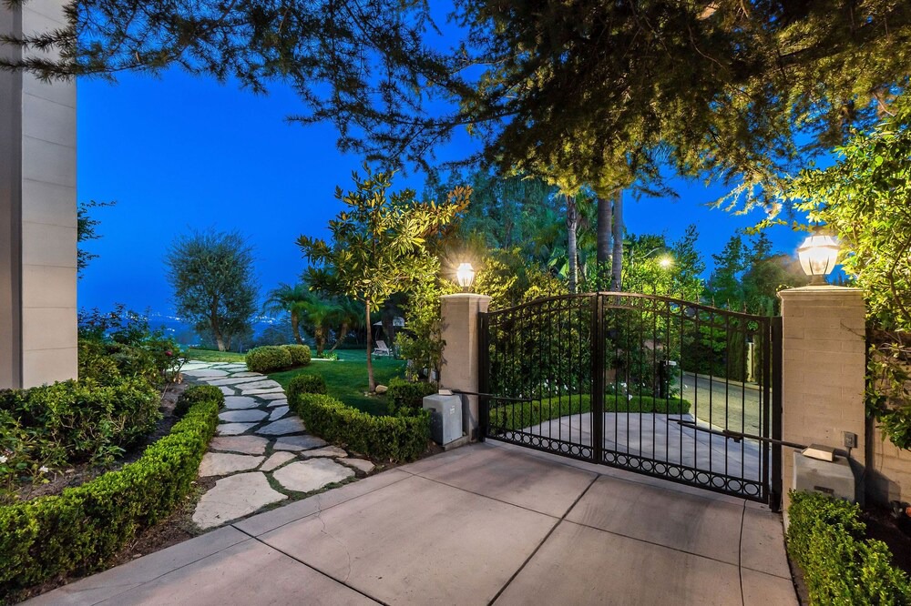 Photo of Others in Bel Air