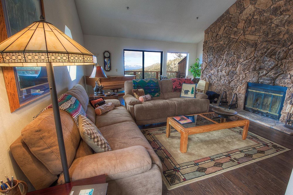 Photo of Livingroom in Tahoe Village