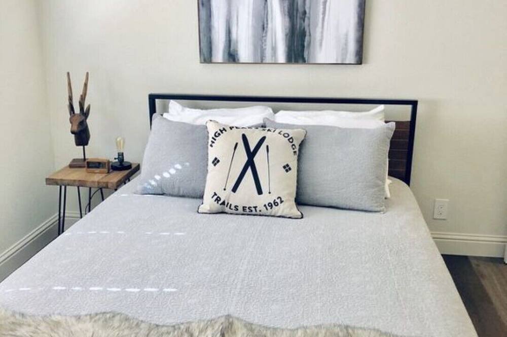 Photo of Bedroom in Groveland