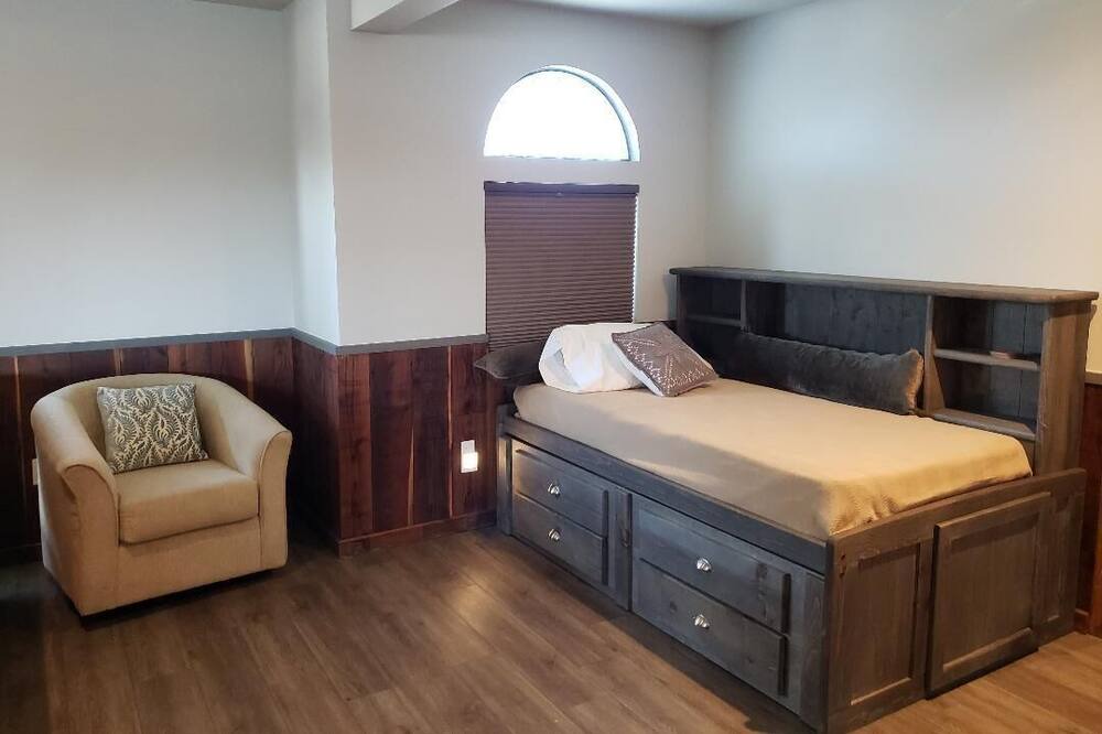 Photo of Bedroom in Discovery Bay
