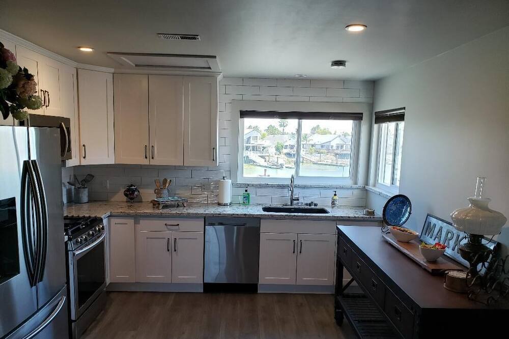 Photo of Kitchen in Discovery Bay